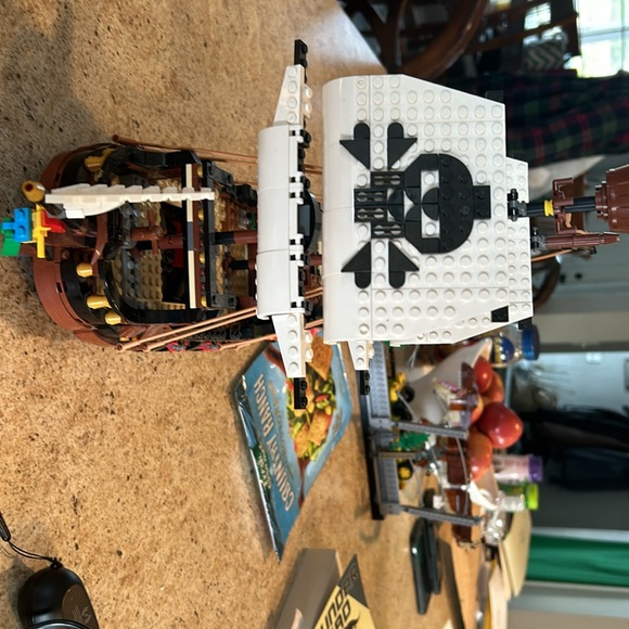 Lego pirate ship, display and playability - Picture 3 of 5